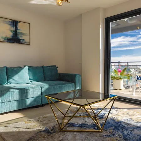 Sunrise Tower - Great Location - 5 Minutes Walk To The Sea