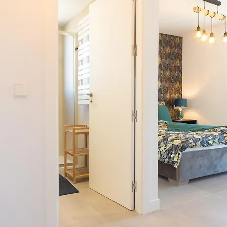 Sunrise Tower - Great Location - 5 Minutes Walk To The Sea *