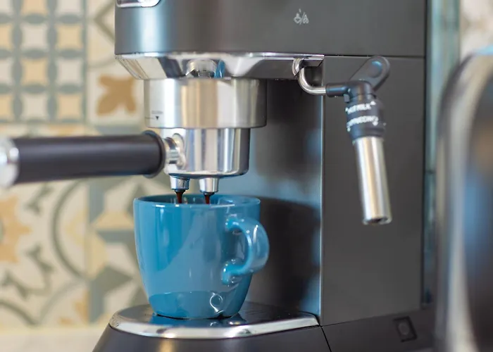 Sunrise Tower - Great Location - 5 Minutes Walk To The Sea Appartamento