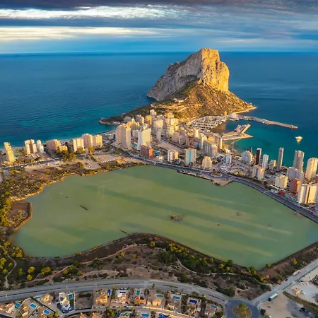 公寓 Sunrise Tower - Great Location - 5 Minutes Walk To The Sea