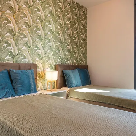 公寓 Sunrise Tower - Great Location - 5 Minutes Walk To The Sea